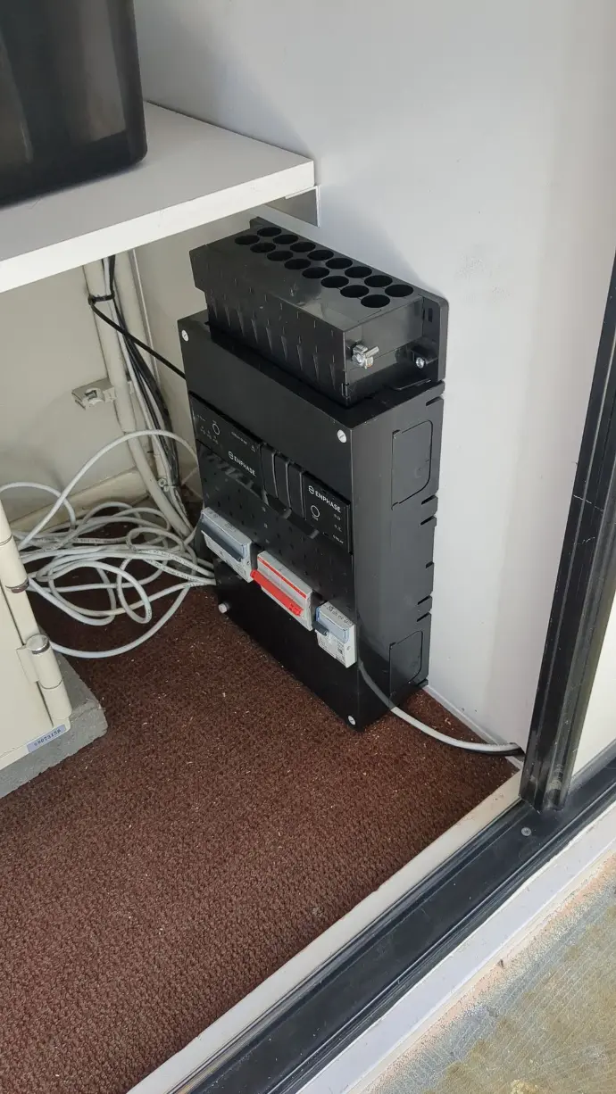 System controller back-up unit Enphase Tilburg