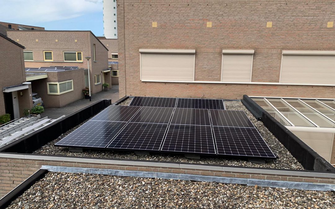 Zonnepanelen plat dak Roosendaal