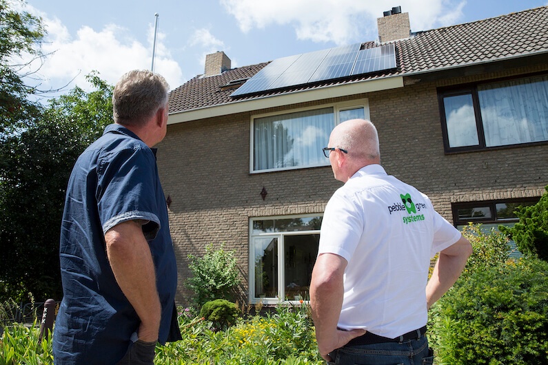 11 SunPower 350Wp zonnepanelen woning in Etten-Leur