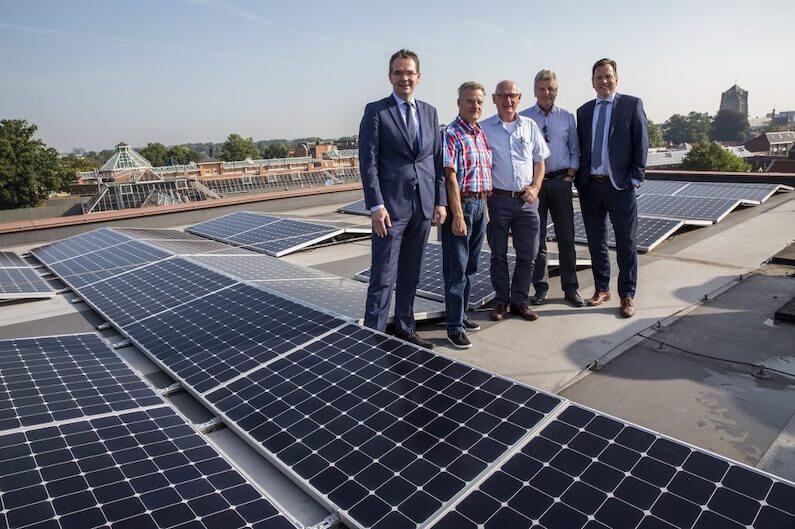 80 sunpower E19-zonnepanelen van 327Wp op een dak in Oosterhout
