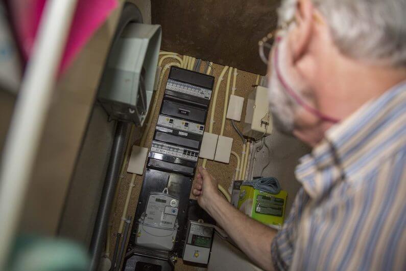De meterkast aanpassen op zonnepanelen