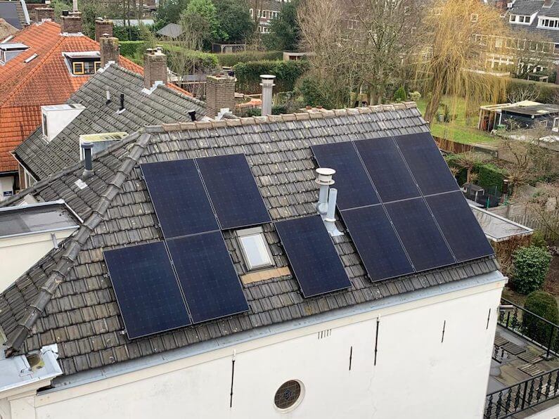 Woning in Breda met 11 SunPowers X21 335Wp zonnepanelen met optimizers van SolarEdge
