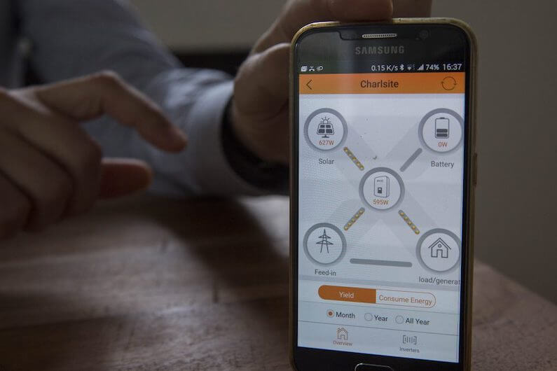 Zonnepanelen monitoring APP Solax omvormer in Den-Bosch