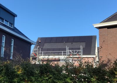 Installatie 20 SunPower zonnepanelen P3-380 in Hoeven
